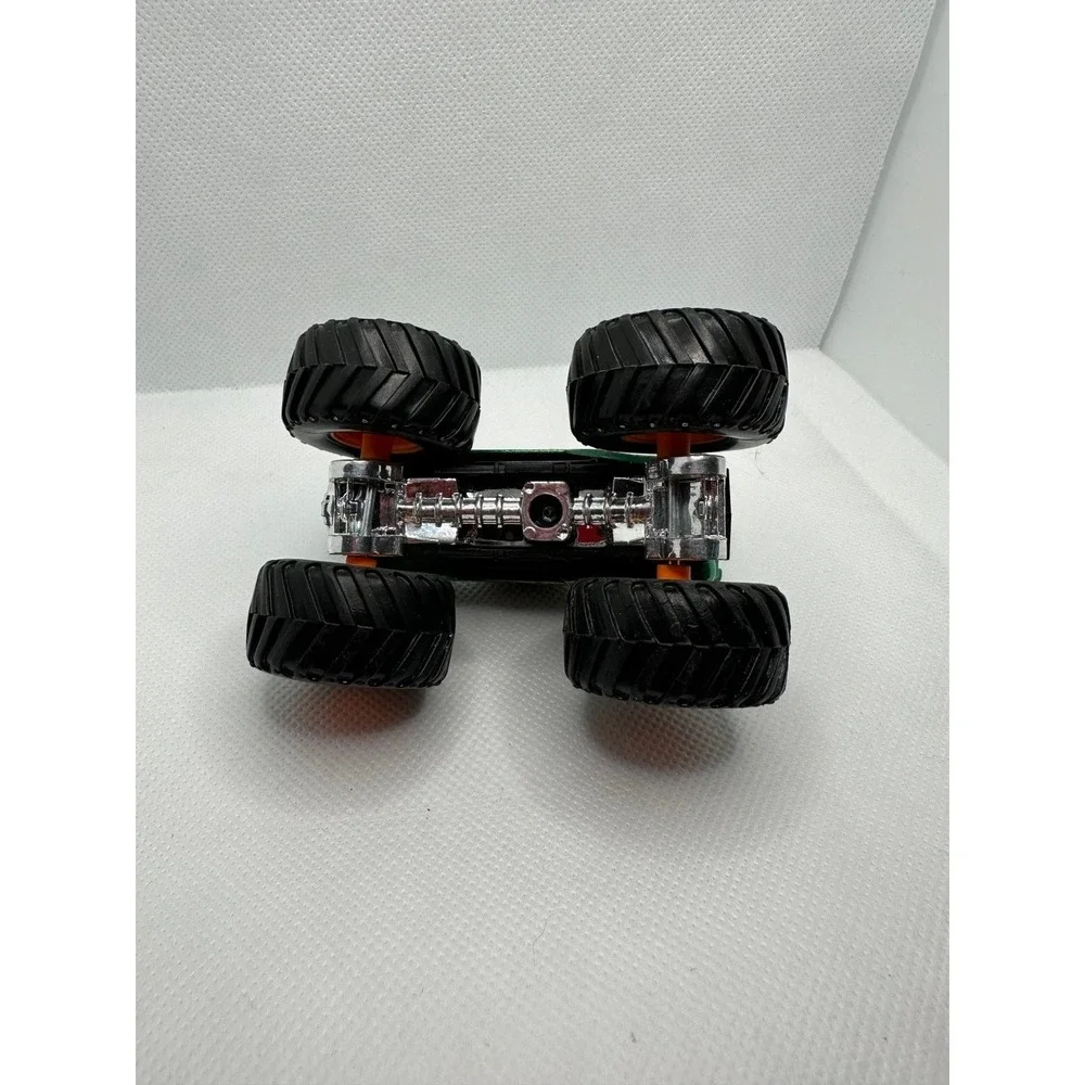 Hot‎ Wheels Monster Jam Monster Trucks The Dragon 1:55